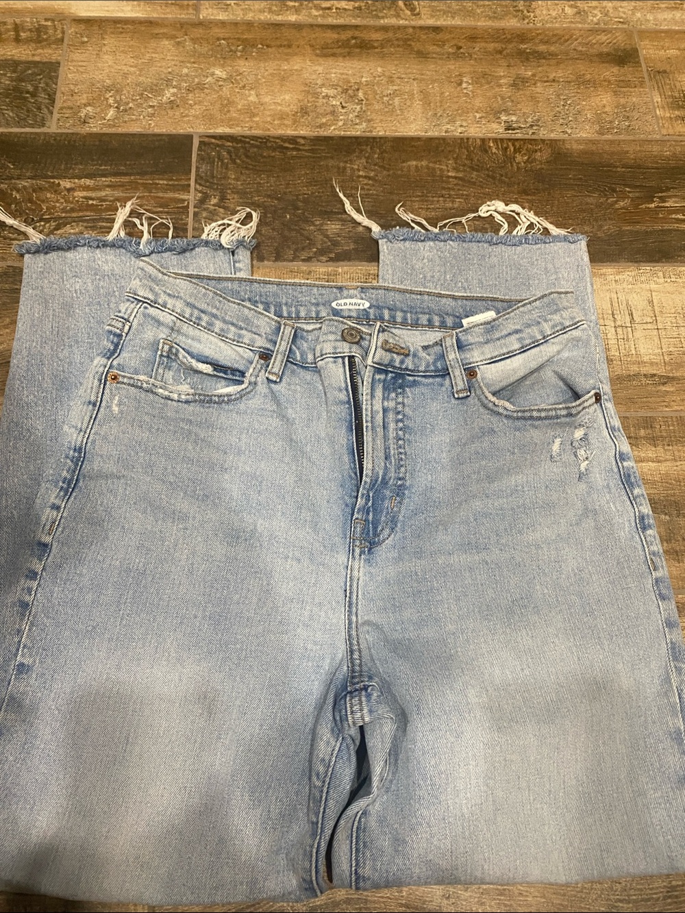Old Navy Light Wash Frayed Hem Cropped Jeans